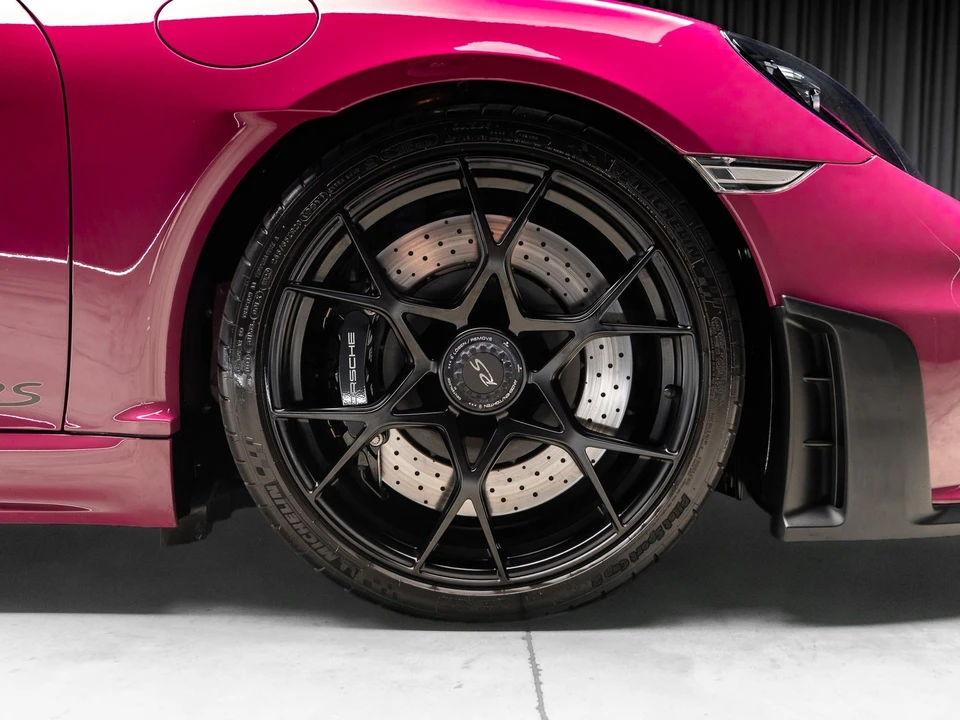 2023 Porsche 718 Cayman GT4 RS - Image 25 of 31
