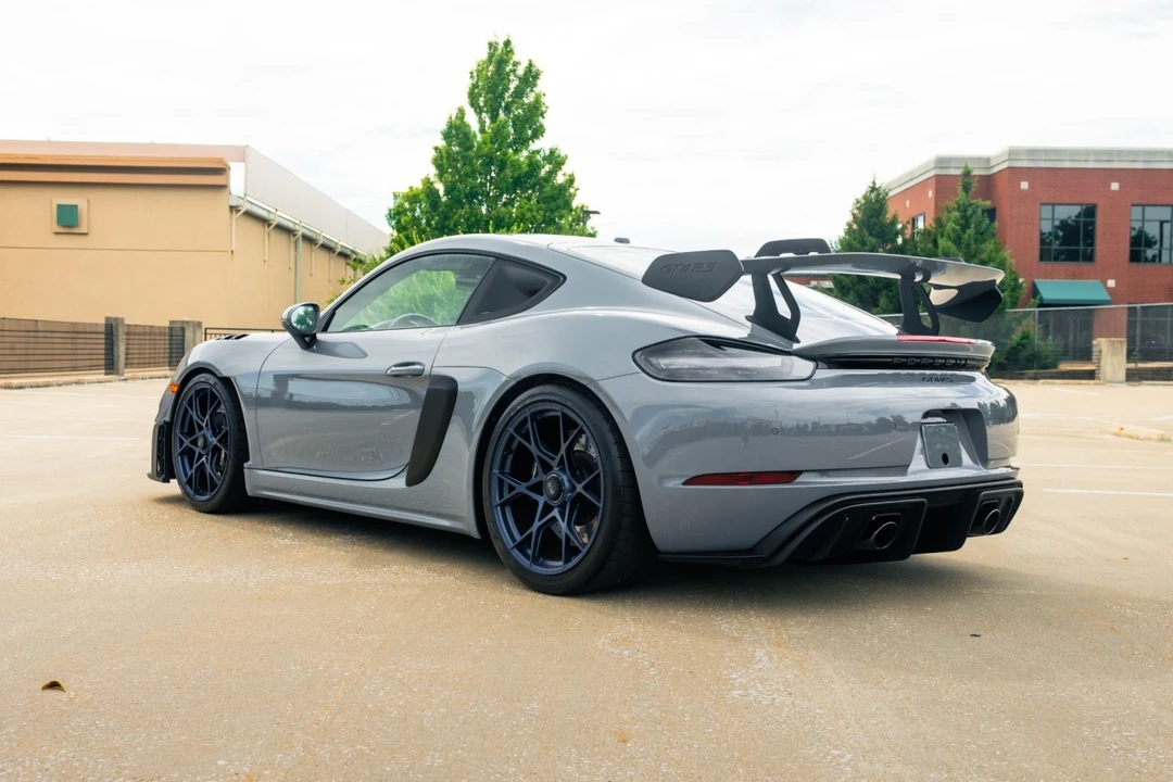 2023 Porsche 718 Cayman GT4 RS - Image 17 of 31
