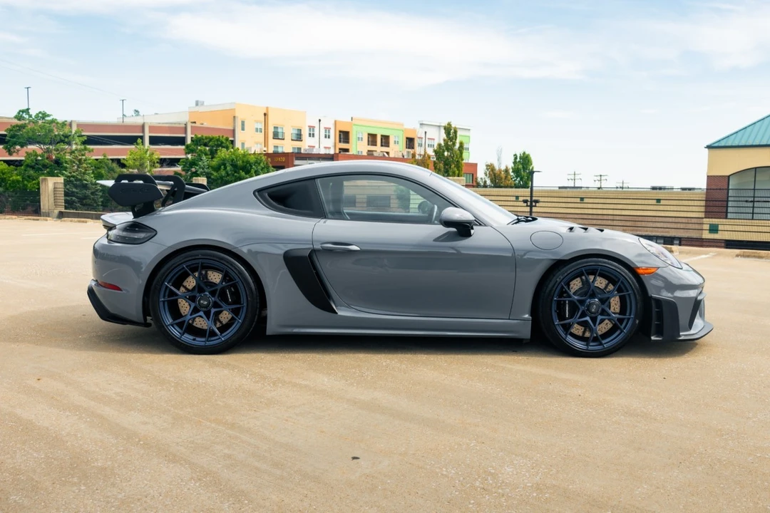 2023 Porsche 718 Cayman GT4 RS - Image 23 of 31