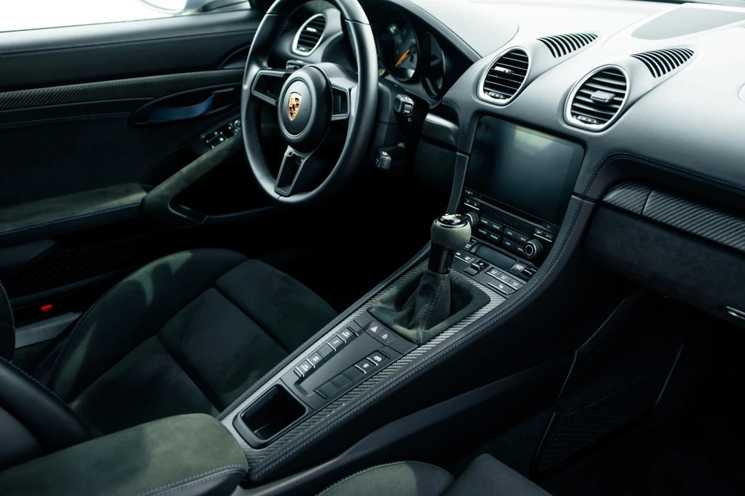 2023 Porsche 718 Cayman GT4 RS - Image 28 of 31