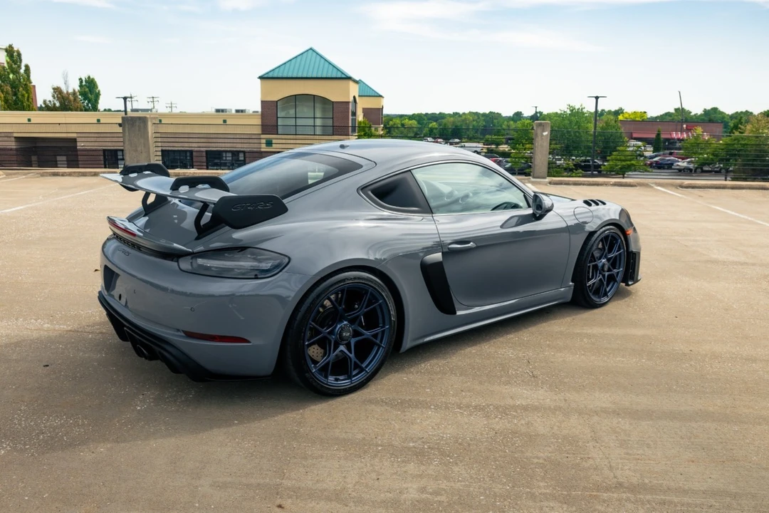 2023 Porsche 718 Cayman GT4 RS - Image 21 of 31