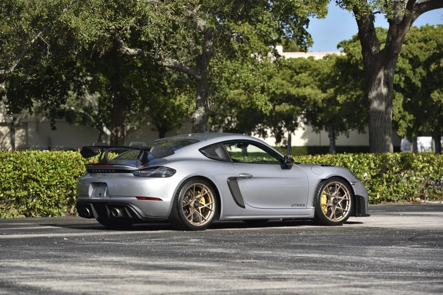 2023 Porsche 718 Cayman GT4 RS - Image 3 of 31
