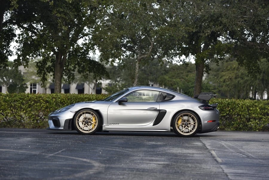 2023 Porsche 718 Cayman GT4 RS - Image 13 of 31