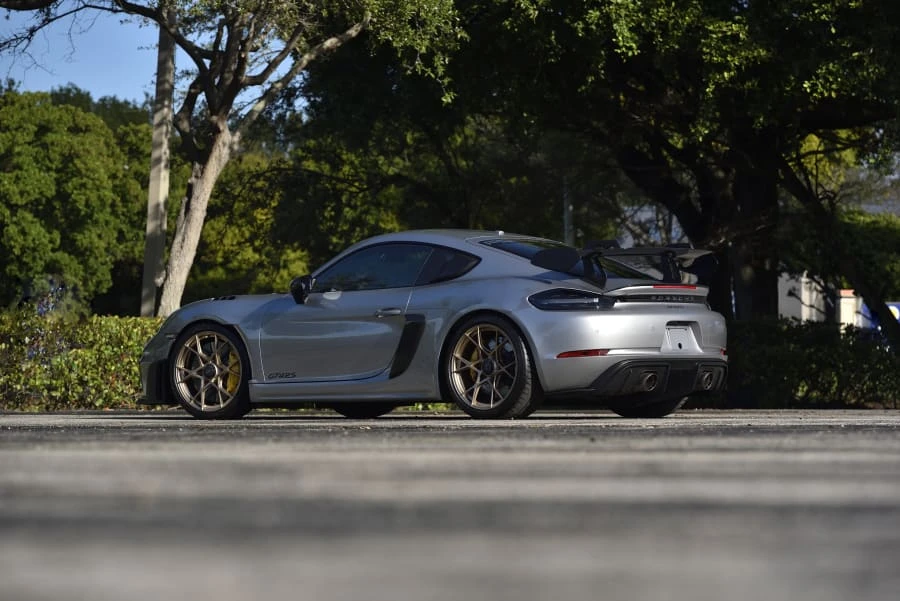2023 Porsche 718 Cayman GT4 RS - Image 12 of 31