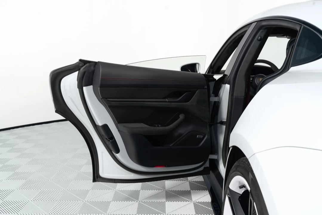 2023 Porsche 718 Cayman GTS 4.0 - Image 14 of 31