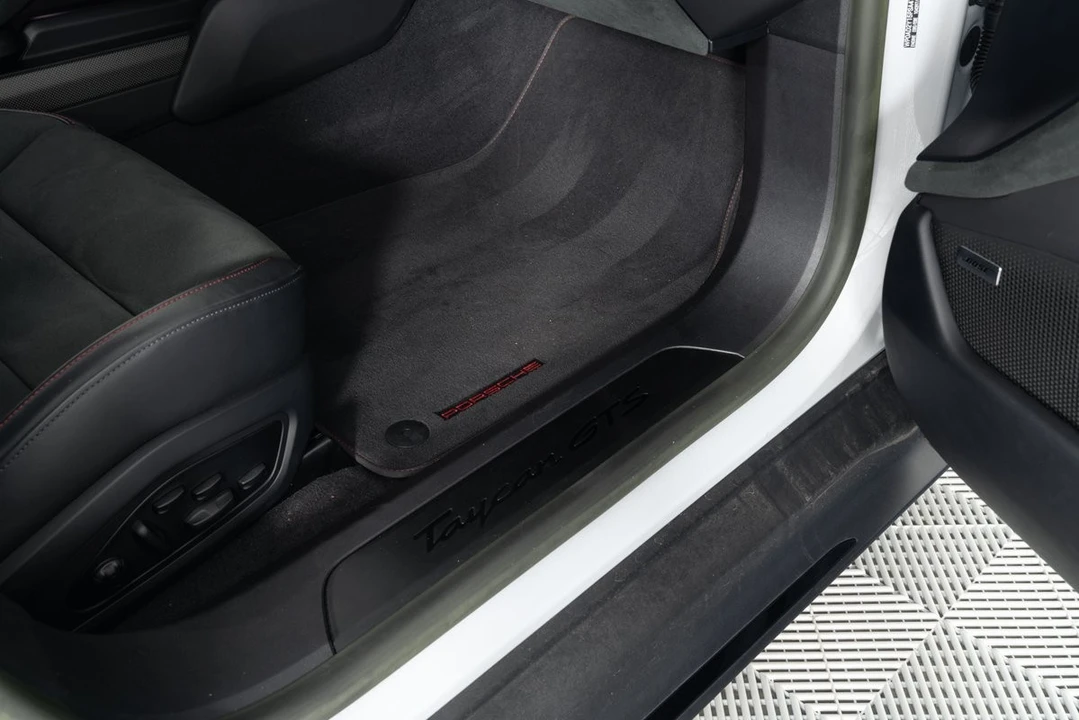 2023 Porsche 718 Cayman GTS 4.0 - Image 21 of 31