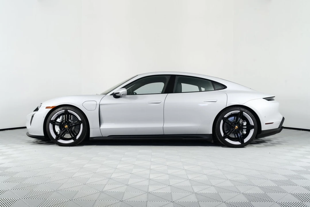 2023 Porsche 718 Cayman GTS 4.0 - Image 4 of 31