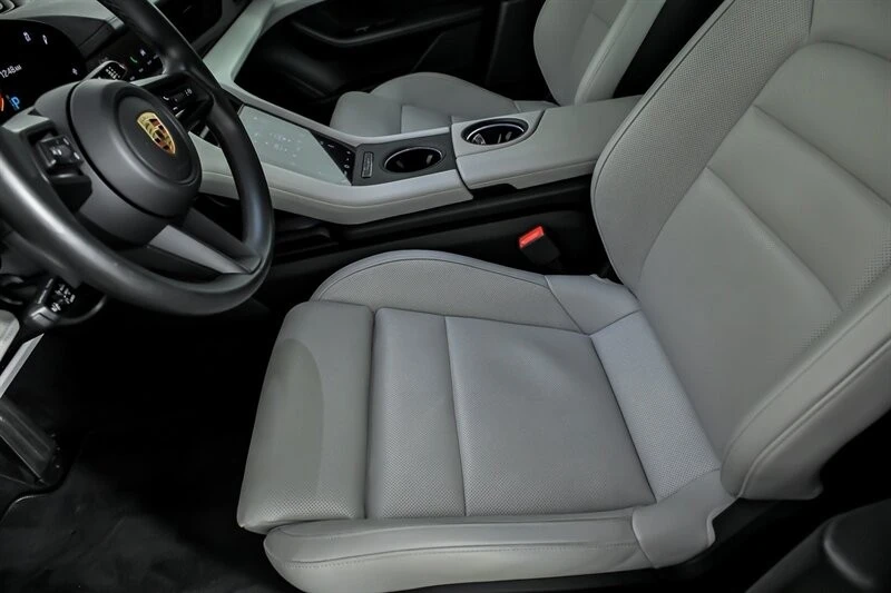 2023 Porsche 718 Cayman - Image 16 of 31