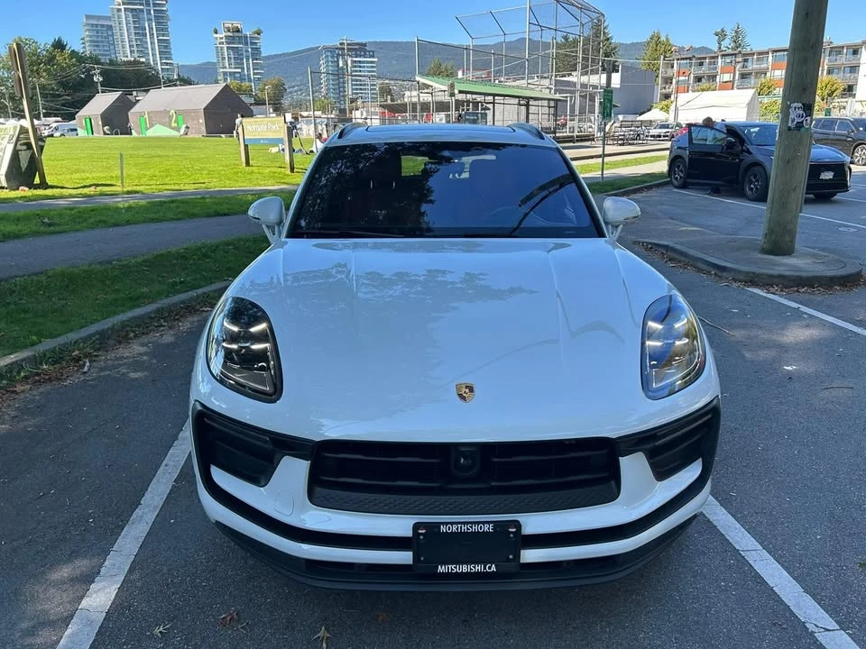 2023 Porsche Macan - Image 5 of 17
