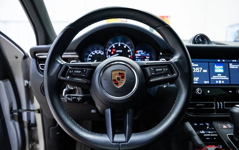 2023 Porsche Macan GTS - Image 16 of 17