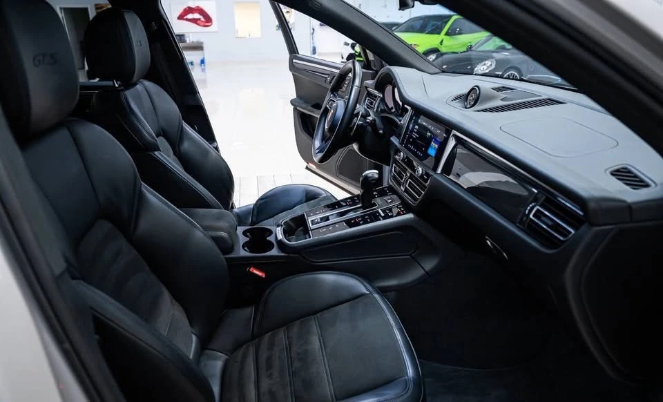 2023 Porsche Macan GTS - Image 11 of 17