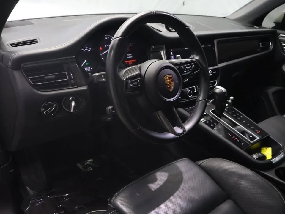 2023 Porsche Macan GTS - Image 9 of 9