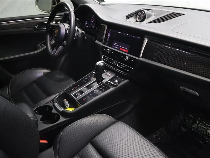2023 Porsche Macan GTS - Image 6 of 11