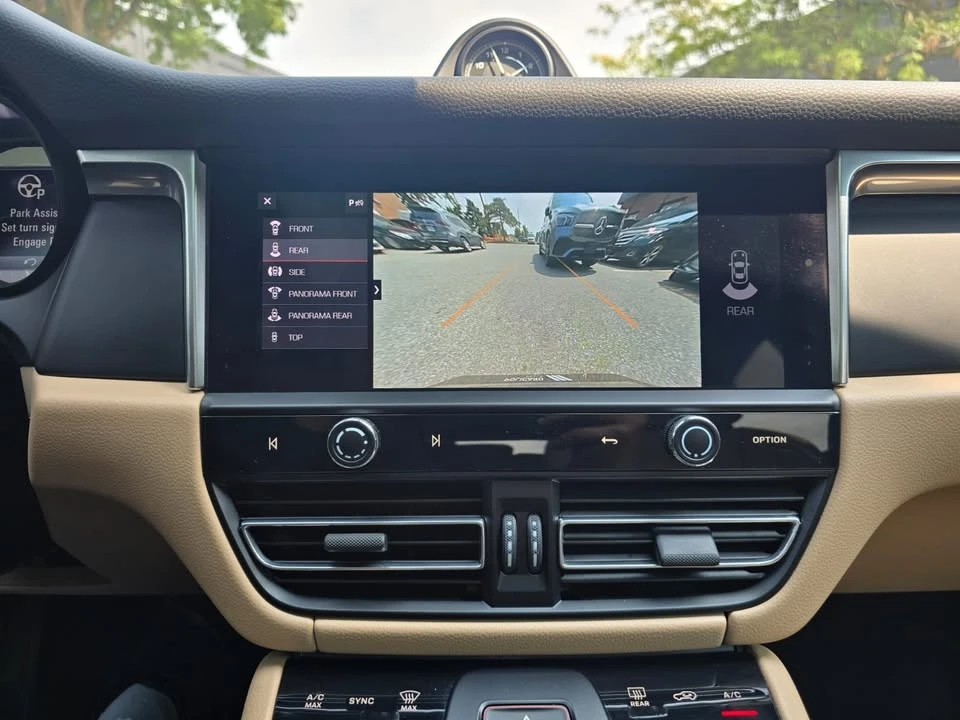 2023 Porsche Macan T - Image 19 of 19