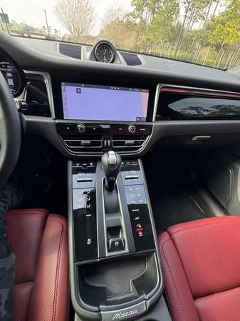 2023 Porsche Macan - Image 5 of 5