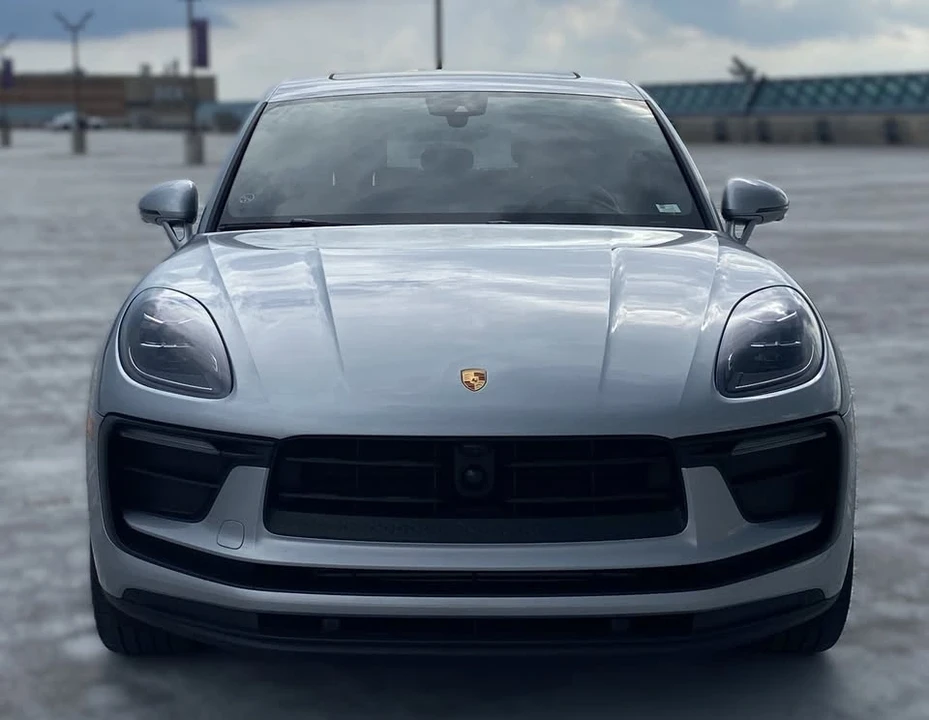 2023 Porsche Macan - Image 7 of 19