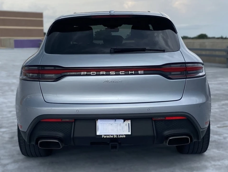 2023 Porsche Macan - Image 11 of 19