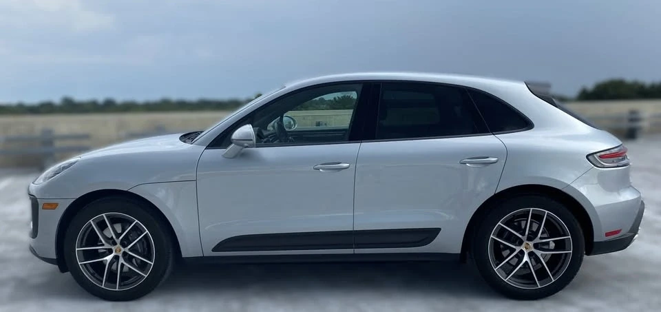 2023 Porsche Macan - Image 9 of 19