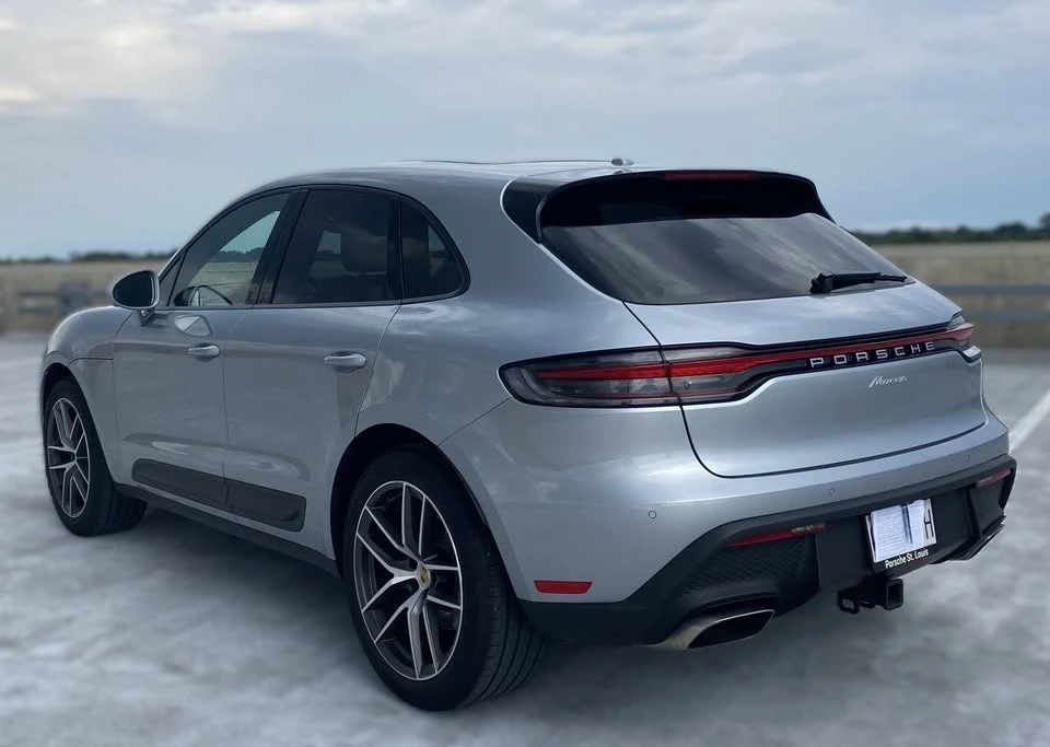 2023 Porsche Macan - Image 10 of 19