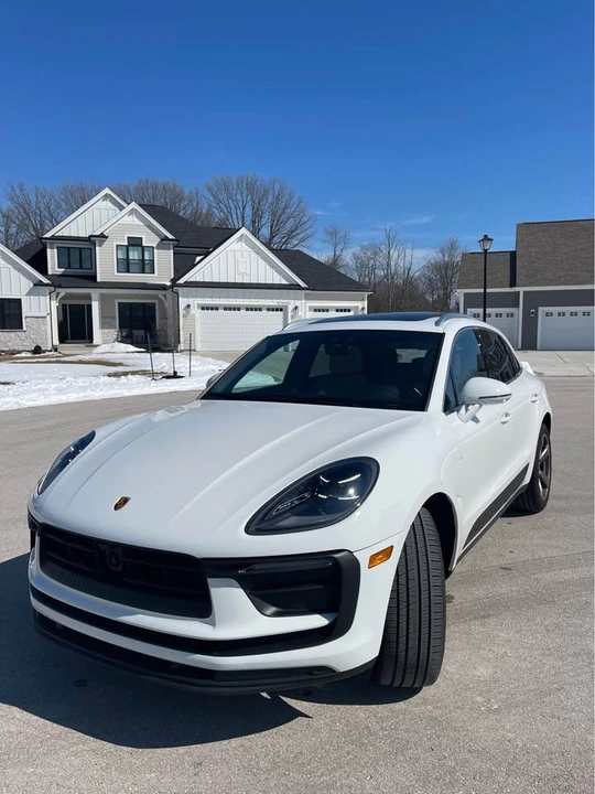 2023 Porsche Macan - Image 5 of 18