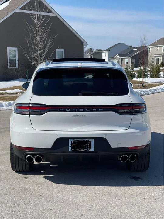 2023 Porsche Macan - Image 2 of 18