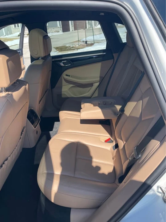 2023 Porsche Macan - Image 12 of 18