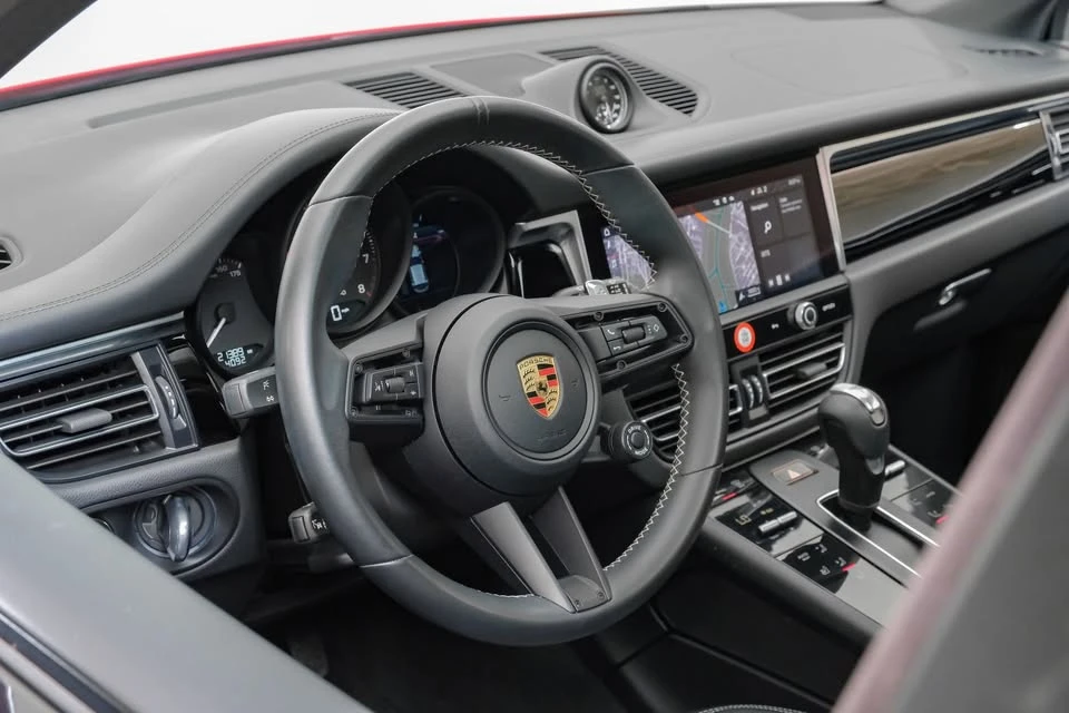 2023 Porsche Macan - Image 20 of 20