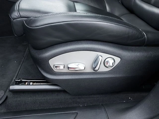 2023 Porsche Macan - Image 8 of 18