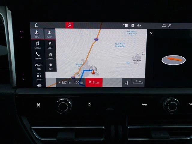 2023 Porsche Macan - Image 5 of 18