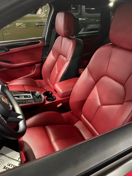2023 Porsche Macan - Image 8 of 8
