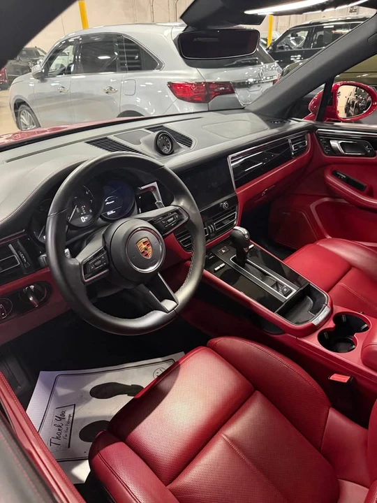 2023 Porsche Macan - Image 4 of 8
