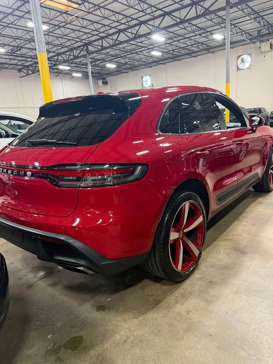 2023 Porsche Macan - Image 7 of 8