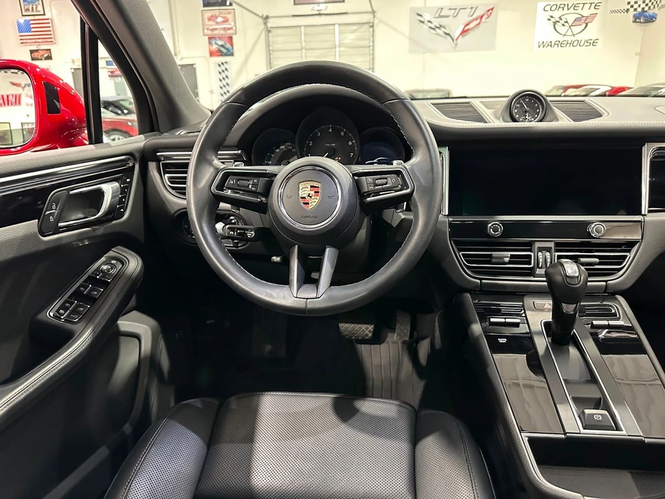 2023 Porsche Macan - Image 8 of 21