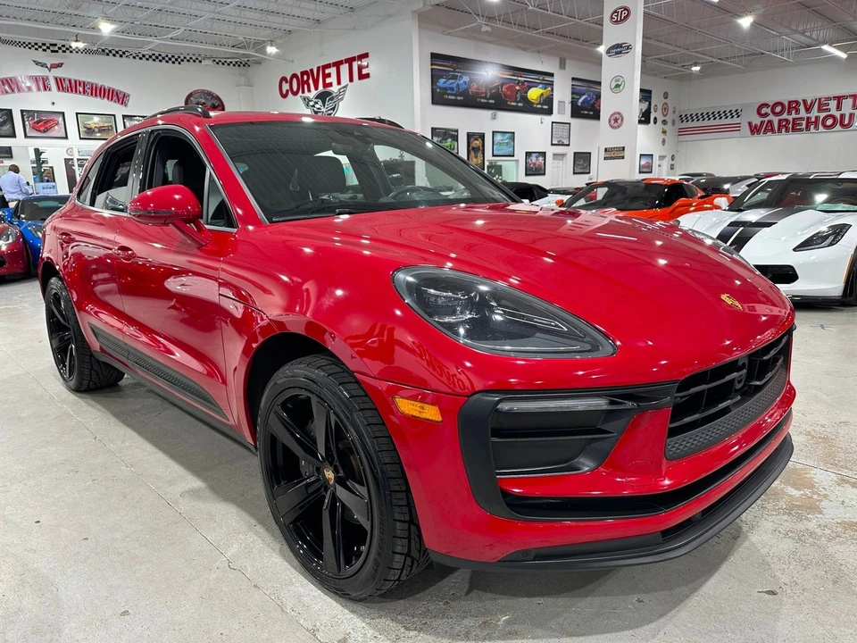 2023 Porsche Macan T - Image 6 of 21