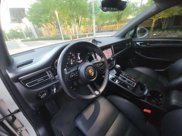 2023 Porsche Macan - Image 3 of 6