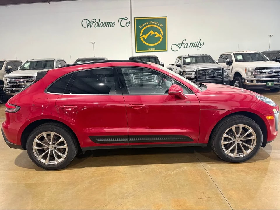 2023 Porsche Macan - Image 6 of 17