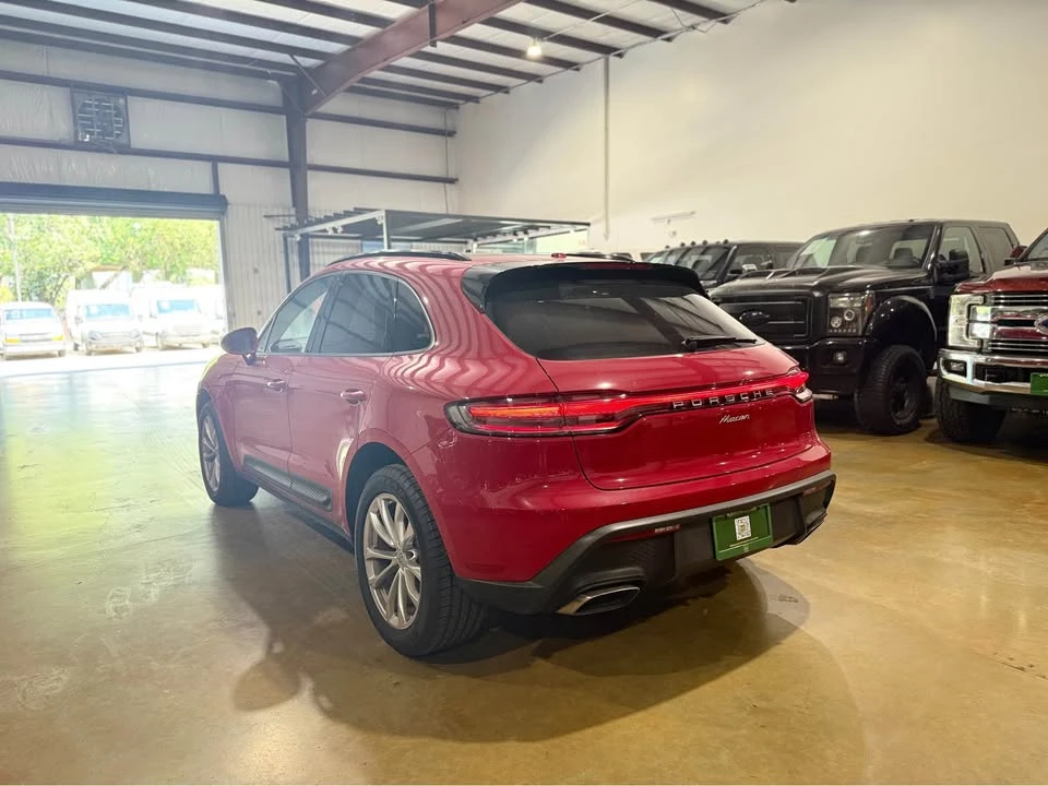2023 Porsche Macan - Image 3 of 17