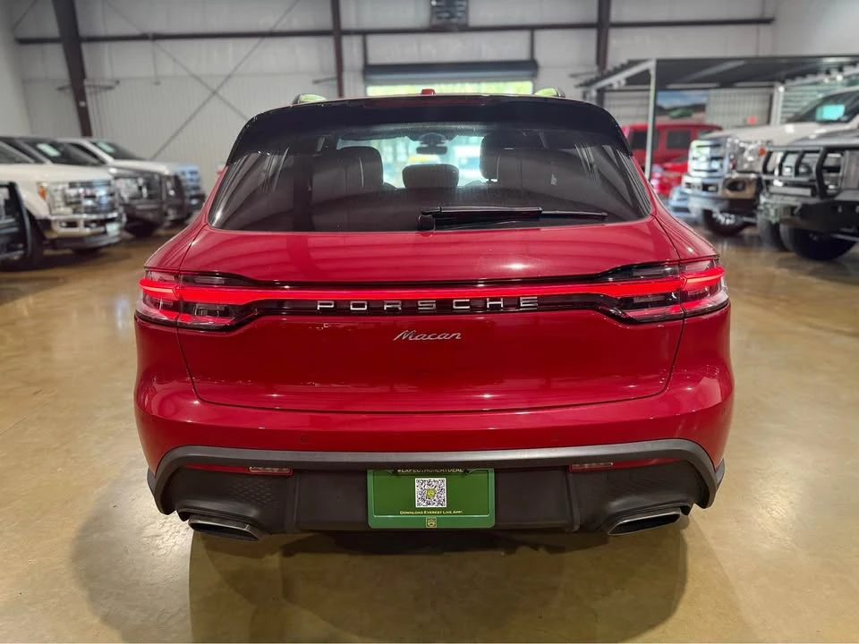 2023 Porsche Macan - Image 4 of 17