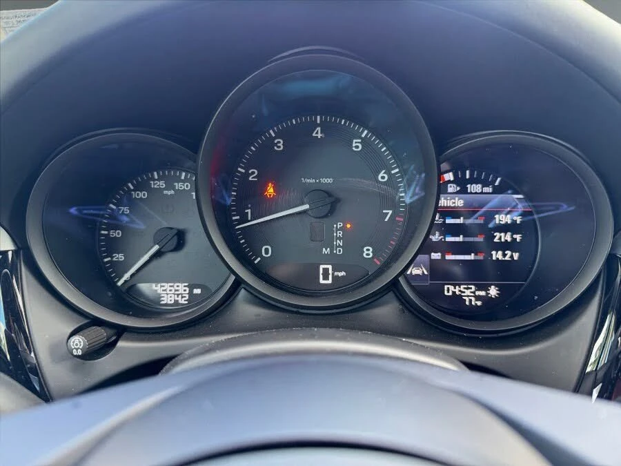 2023 Porsche Macan T - Image 13 of 20