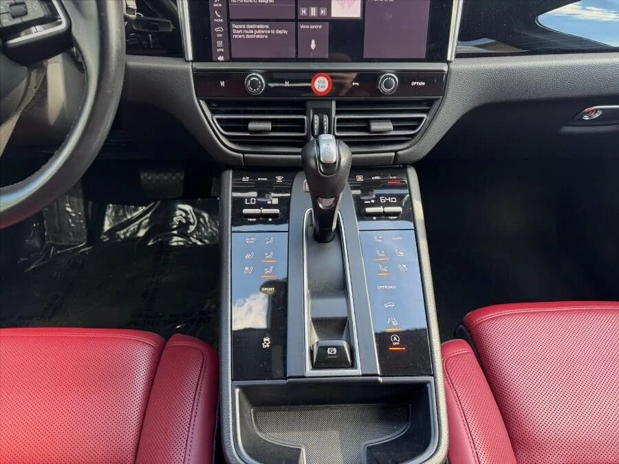 2023 Porsche Macan T - Image 14 of 20