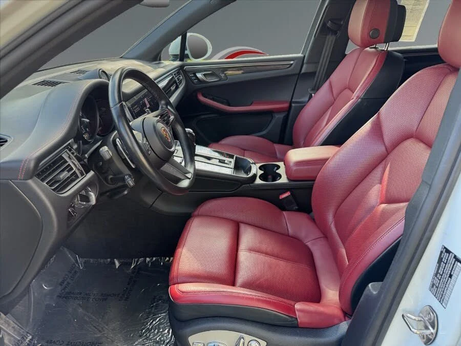 2023 Porsche Macan T - Image 9 of 20