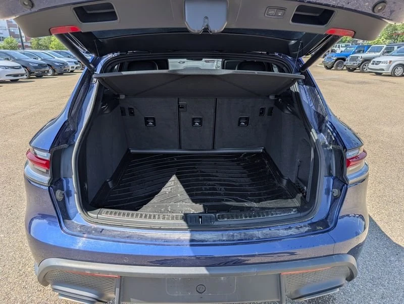 2023 Porsche Macan T - Image 9 of 20