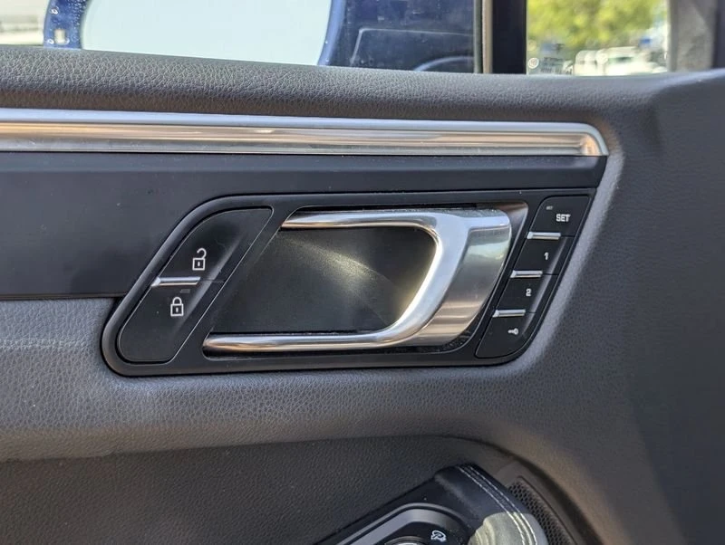 2023 Porsche Macan T - Image 12 of 20