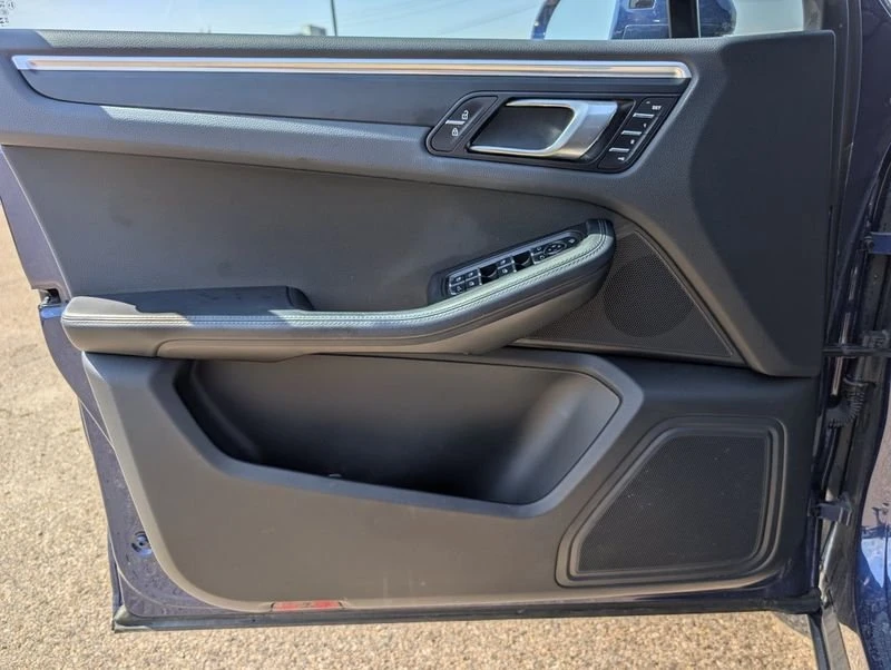 2023 Porsche Macan T - Image 10 of 20