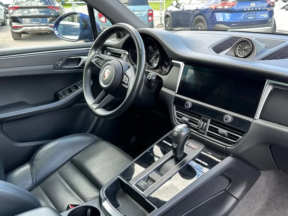 2023 Porsche Macan T - Image 12 of 20