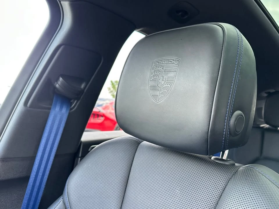 2023 Porsche Macan T - Image 18 of 20