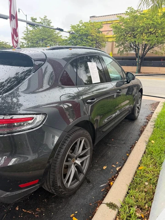 2023 Porsche Macan T - Image 4 of 11