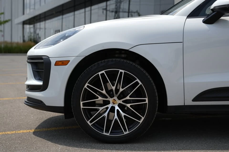 2023 Porsche Macan T - Image 6 of 15