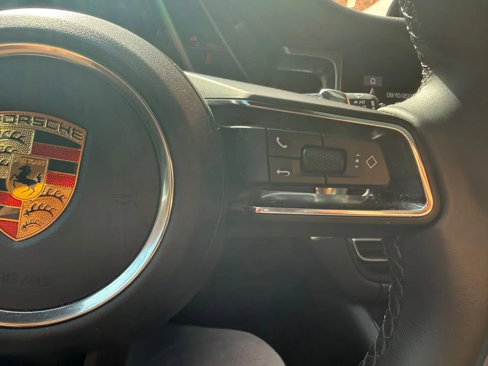 2023 Porsche Macan T - Image 10 of 15