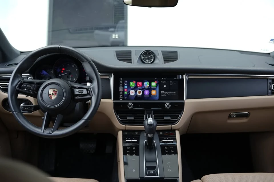 2023 Porsche Macan T - Image 8 of 15